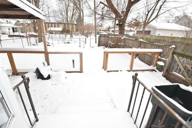 Building Photo - COMING SOON! Near local Universities and Entertainment 4 bedroom 2 story Single Family Home