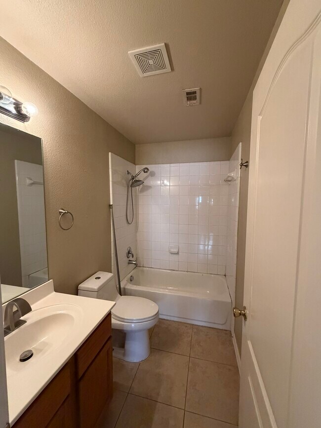 Building Photo - 9626 Anderson Way