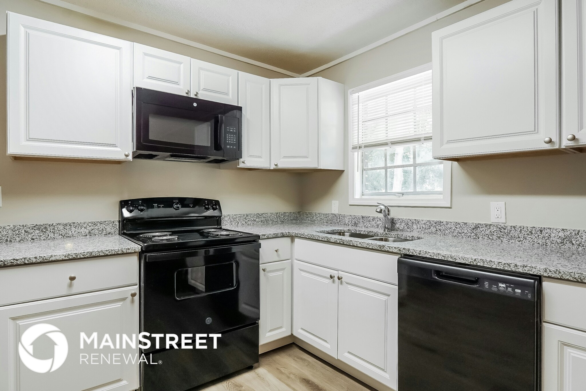 Building Photo - 690 Brooksdale Dr