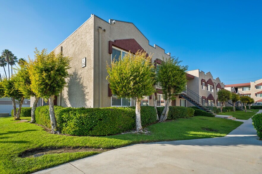 Building Photo - Azusa Gardens Apartments