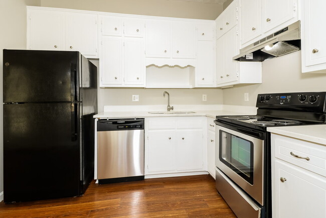 Building Photo - 529 Hearth Pl NW
