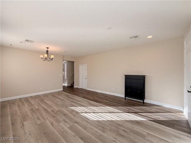 Building Photo - 10733 Mentesana Ave