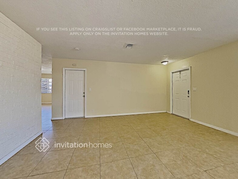 Building Photo - 6940 NW 5th Ct