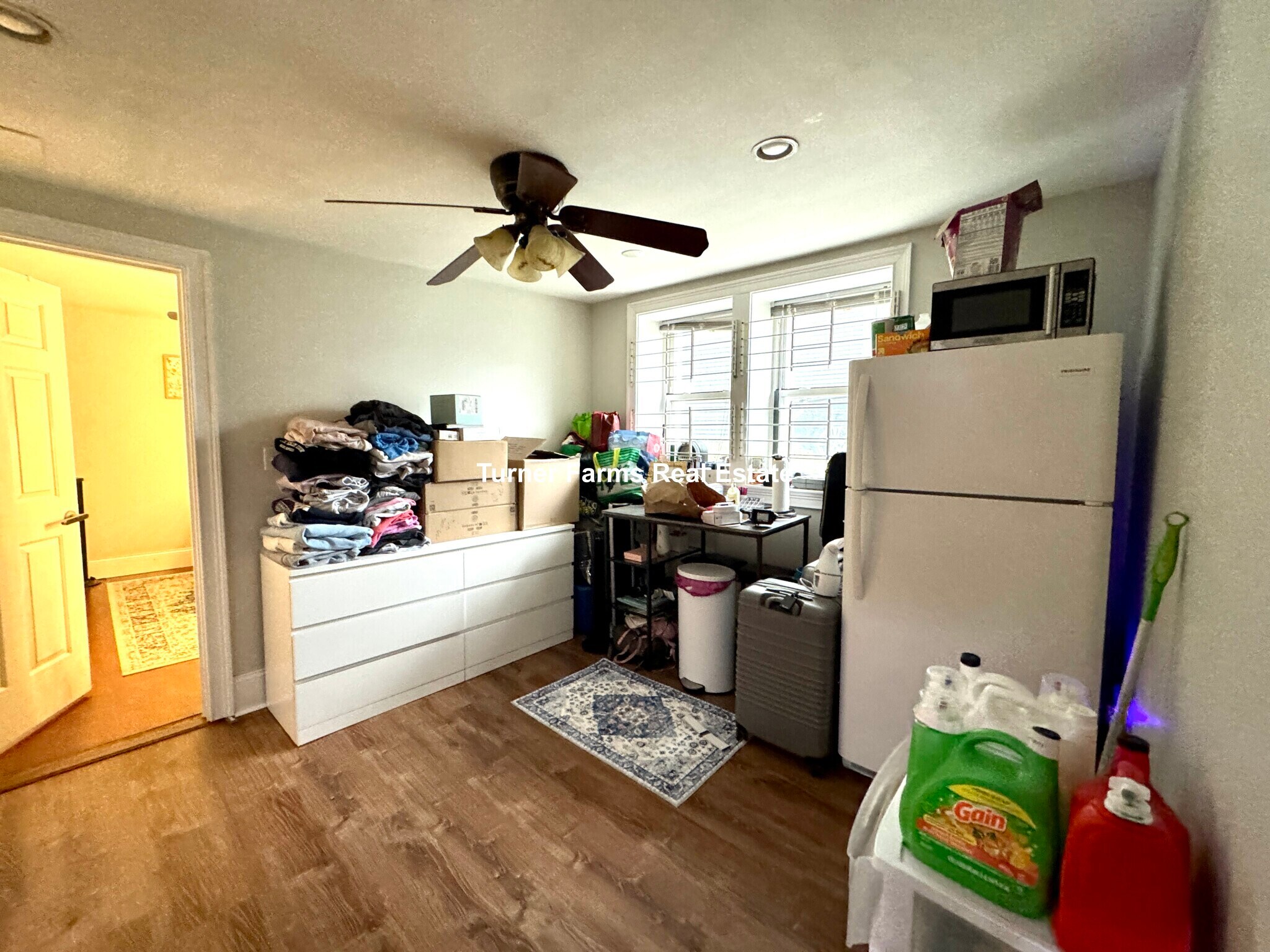 Building Photo - 717 Parker St