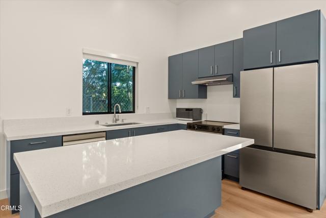 Building Photo - 2209 Cazador Dr