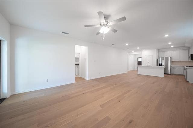 Building Photo - 1610 Dove Dr