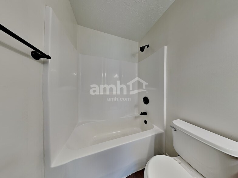 Building Photo - 1178 Edgewater Way