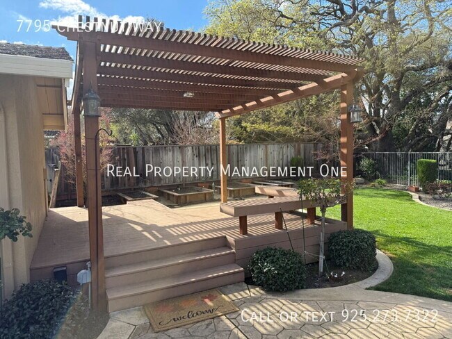 Building Photo - 7795 Chestnut Way