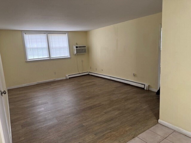 Building Photo - 82 Boylston Ln