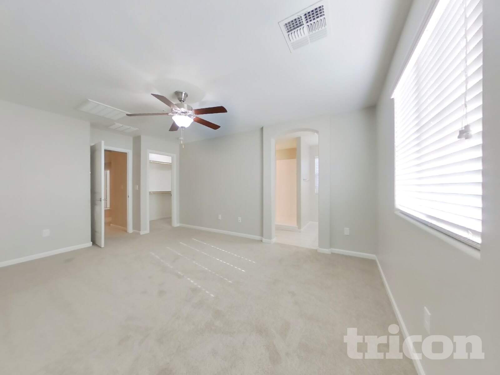 Building Photo - 12546 W Hummingbird Terrace