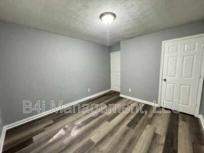 Building Photo - 2039 Marbut Trce