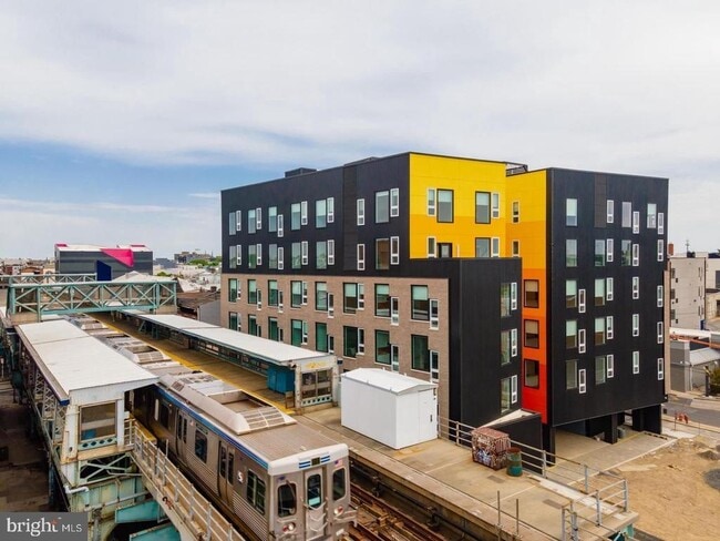 Building Photo - 1131-39 N Front St