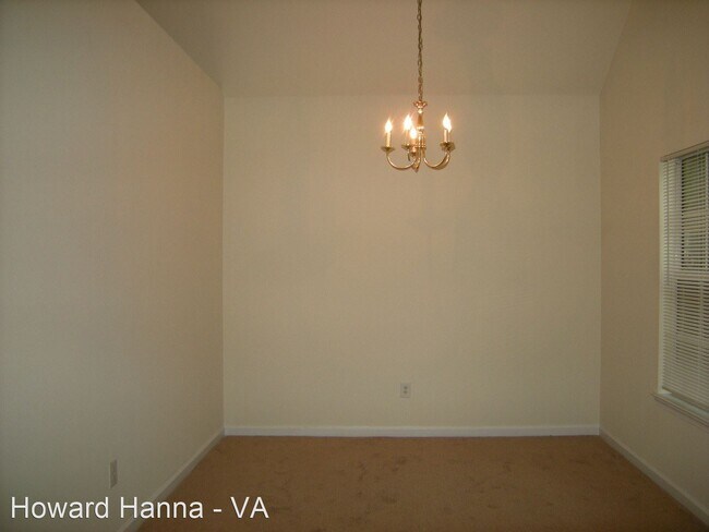 Building Photo - 3 br, 2.5 bath House - 10 Miranda Court