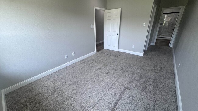 Building Photo - 3211 Bourland St