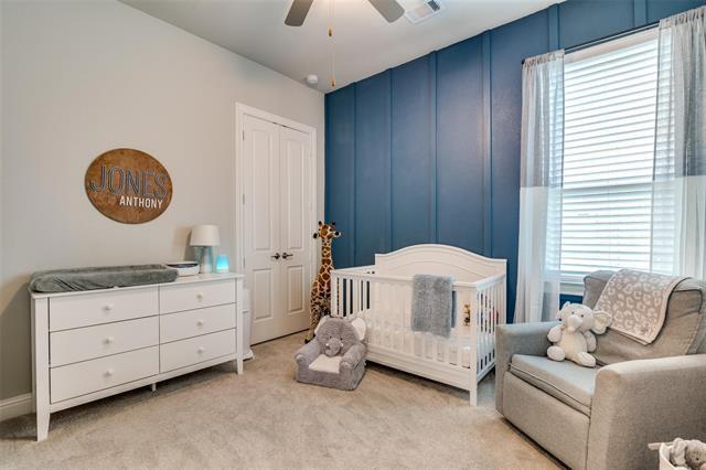 Building Photo - 613 Race Dr