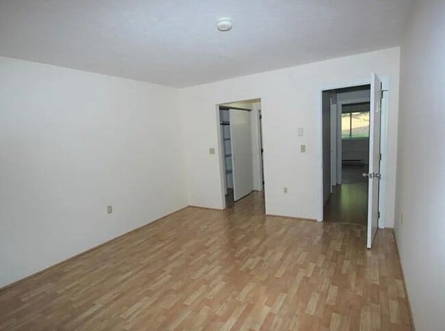 Building Photo - 76 Highwood Dr
