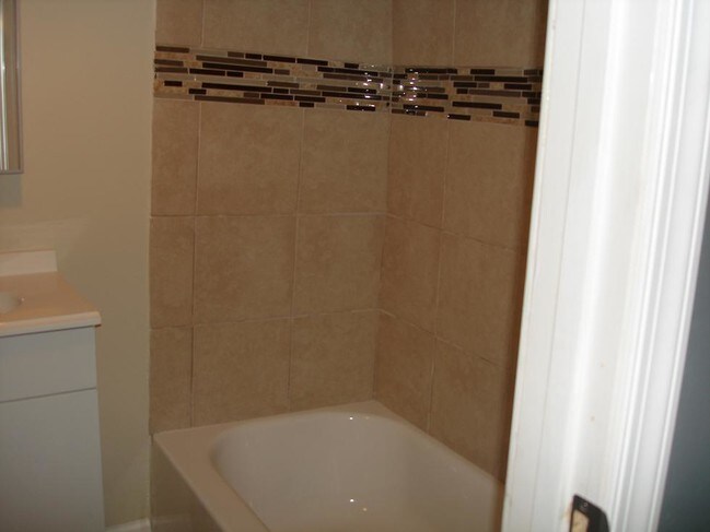 Building Photo - 223 N Luzerne Ave