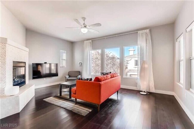 Primary Photo - 840 Picotte St