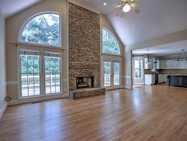 Building Photo - 515 Mellbrook Ln