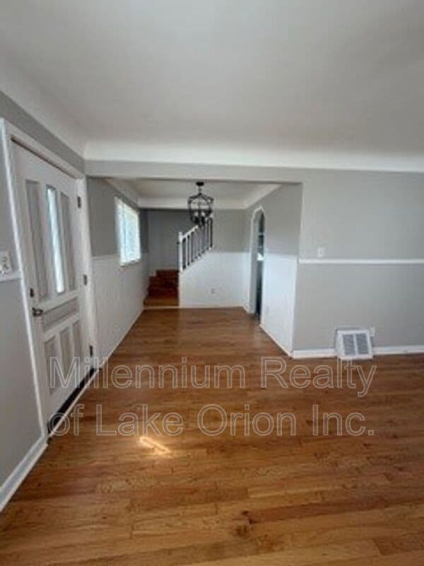 Building Photo - 611 E Madison Ave