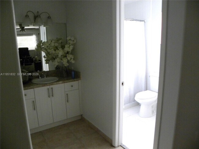 Building Photo - 3466 SW 23rd St