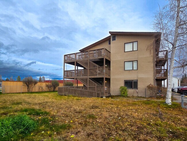 Building Photo - 3282 Adams Dr