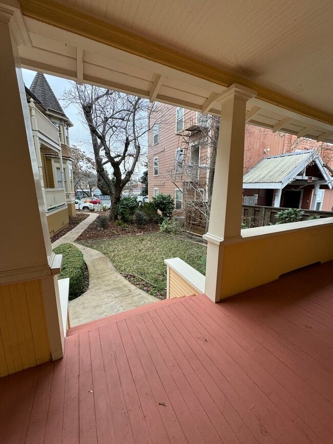 Building Photo - Vintage Arts & Crafts style, fully-remodel...