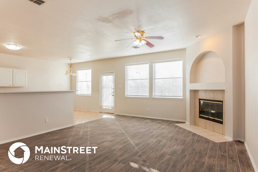 Building Photo - 1300 White Dove Ln