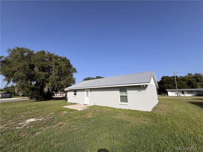 Building Photo - 2223 CR 445