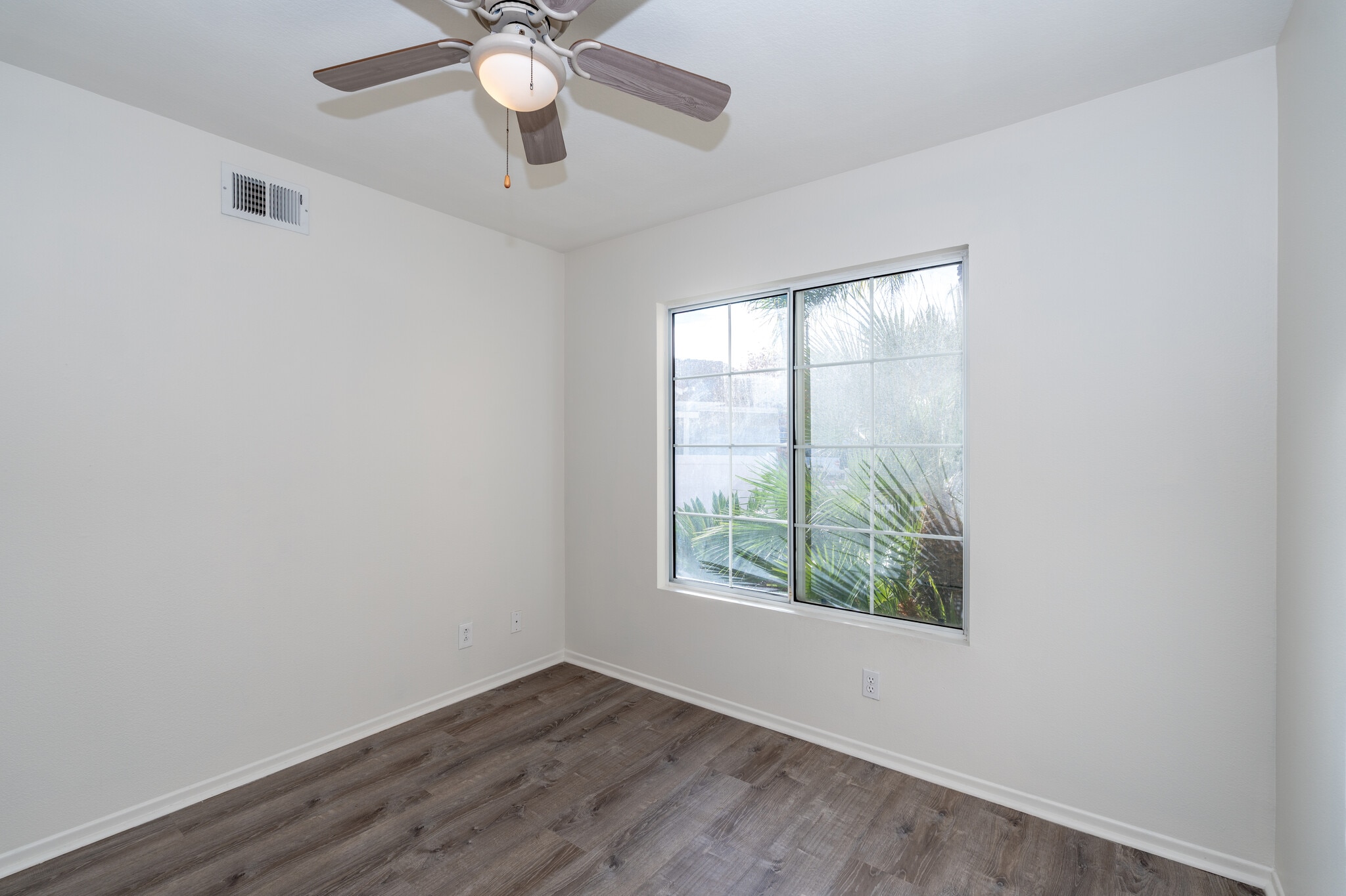 down stairs bedroom - 31939 Monique Cir