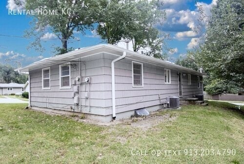 Building Photo - 940 S 57th St