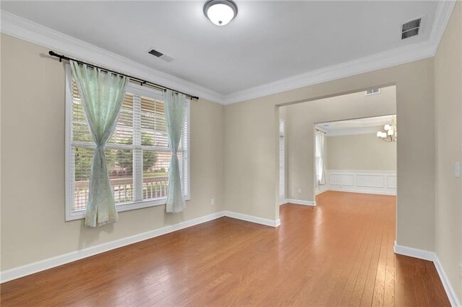 Building Photo - 4425 Holton Ave