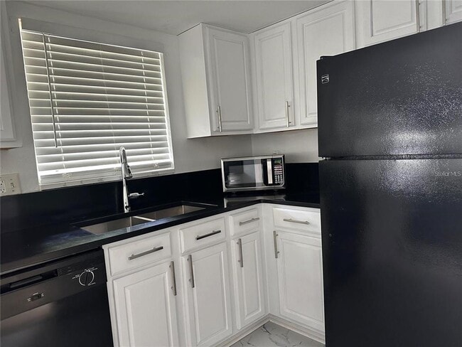 Building Photo - 1000 S Semoran Blvd