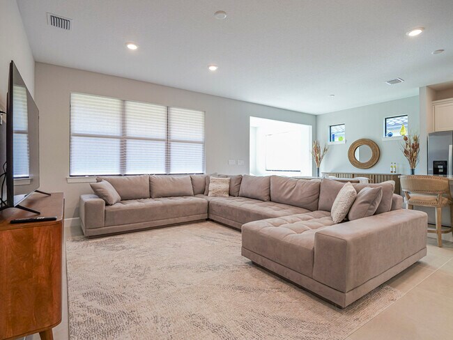 Building Photo - 3842 White Alder Wy