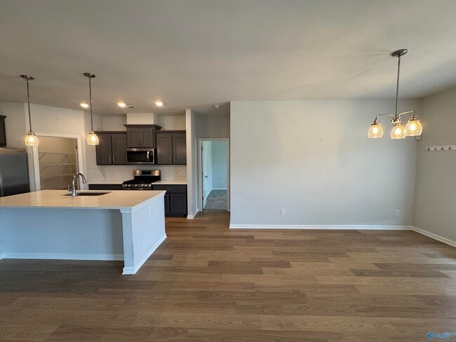 Building Photo - 214 Portrait St