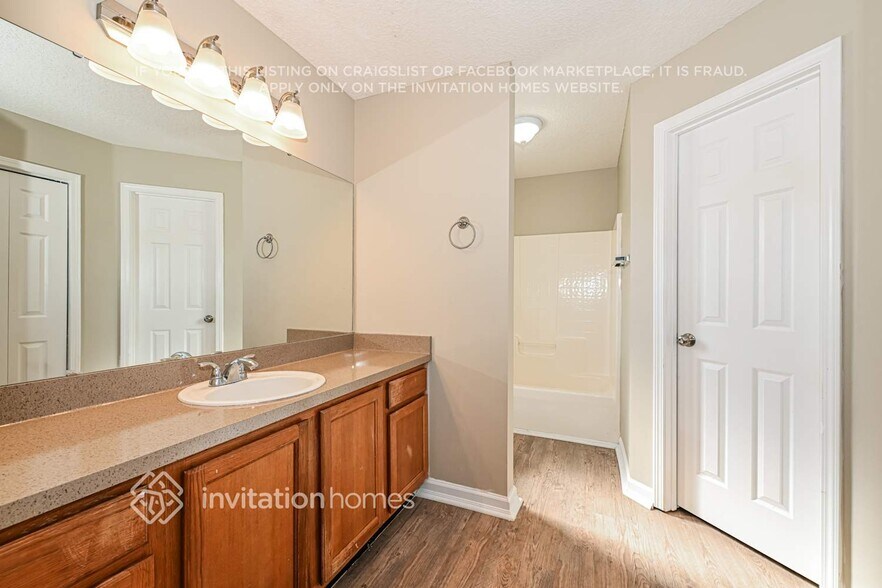 Building Photo - 7041 Vida Ln