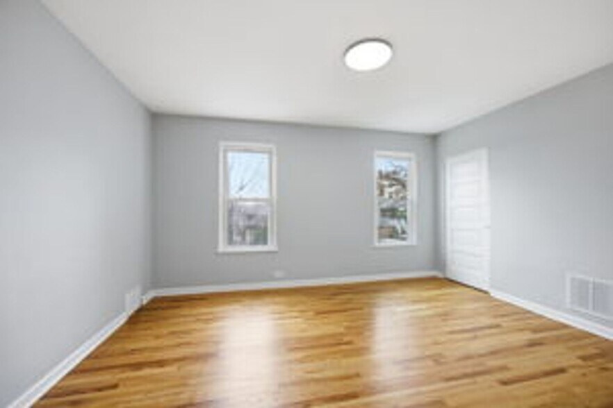 Building Photo - 312 Midland Ave