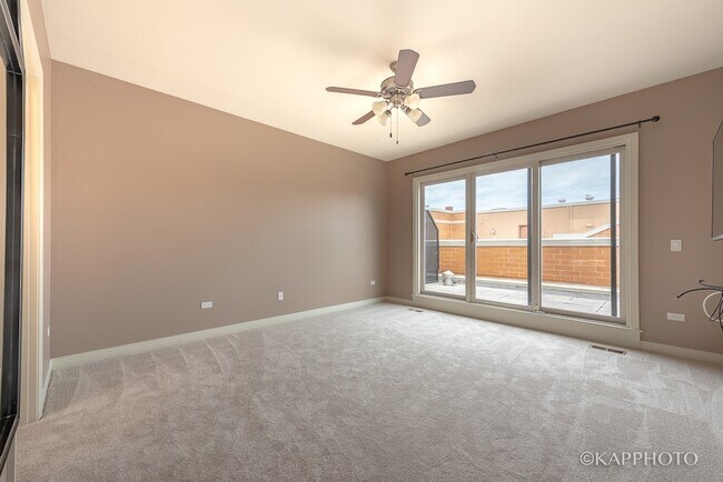 Building Photo - 1117 W Monroe St