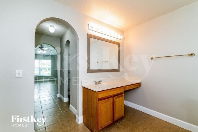 Building Photo - 129 Aurora Ln