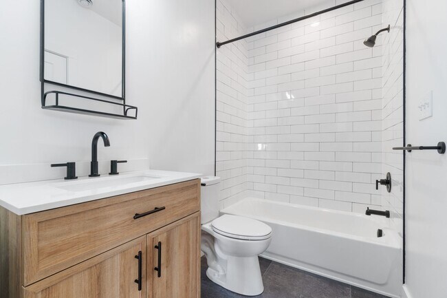 Building Photo - 506 Foreland St