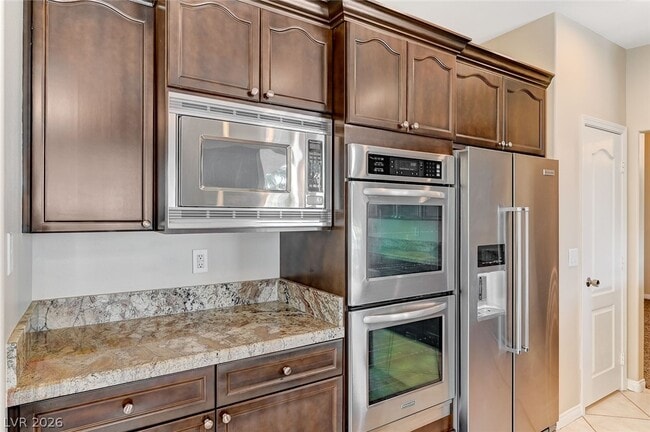 Building Photo - 4344 Tall Tree St