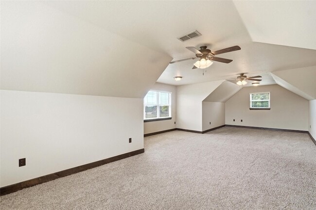 Building Photo - 133 Prairie Creek Way