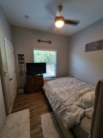 Building Photo - 4393 Cartagena Dr