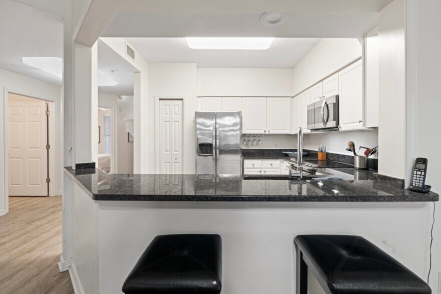 Building Photo - 225 Atlantis Cir