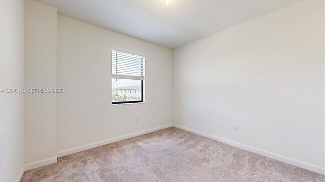 Building Photo - 10004 SW 231st Ln