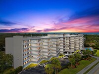 Building Photo - 935 E Causeway Blvd