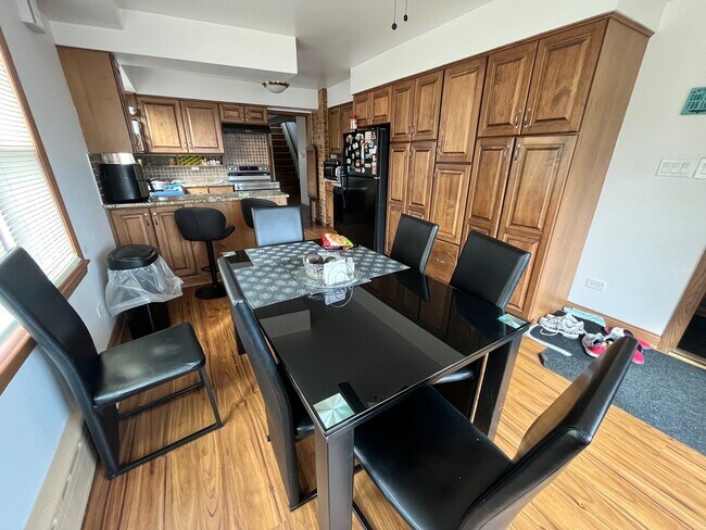 Building Photo - 3707 N Nora Ave