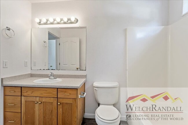 Building Photo - Beautiful 3 Bed 1.5 Bath Townhome in Ogden