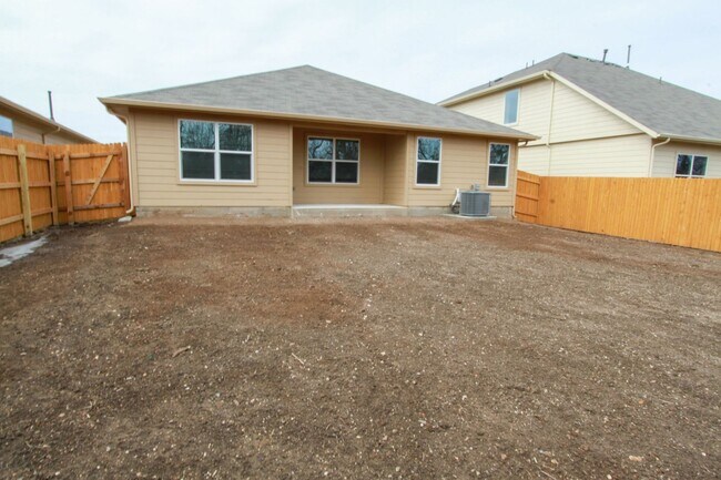 Building Photo - Charming 3-bedroom, 2-bath home in Briarcreek