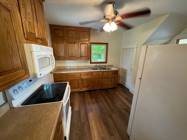 Building Photo - Single Family Home Coming Soon in Grove City